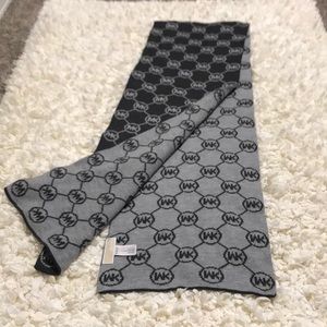 Michael Kors scarf